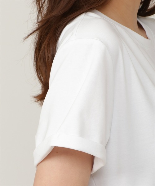 AND COUTURE(アンドクチュール)の「ワンポイント刺繍Tシャツ(Tシャツ/カットソー・レディース・ブラック/オフホワイト/グリーン・FREE)」の8枚目の写真