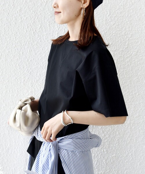 SHIPS（シップス）の「〈接触冷感/UVカット〉ガゼット デザイン ワイド スリーブ TEE（Tシャツ/カットソー・レディース・ブラウン/ブラック/オフホワイト・ONE SIZE）」の6枚目の写真