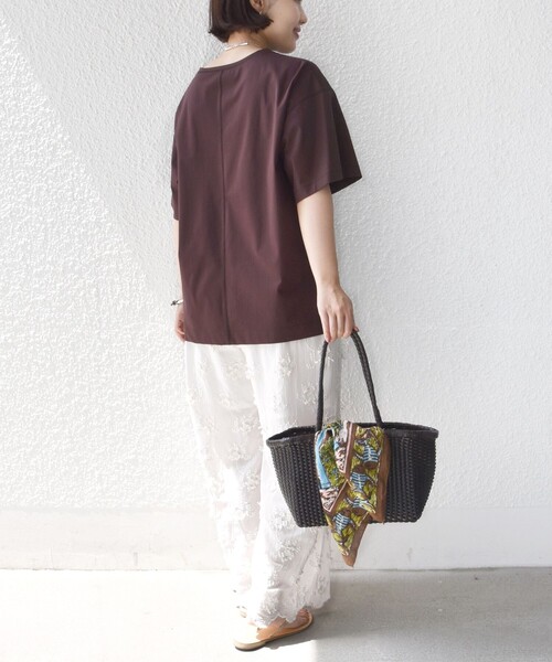 SHIPS（シップス）の「〈接触冷感/UVカット〉ガゼット デザイン ワイド スリーブ TEE（Tシャツ/カットソー・レディース・ブラウン/ブラック/オフホワイト・ONE SIZE）」の12枚目の写真