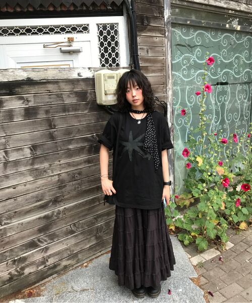 S'EST(エスイーエスティー)の「Star Orbit Applique T-shirts Black(Tシャツ/カットソー・メンズ・ブラック・SMALL/MEDIUM/LARGE)」の2枚目の写真