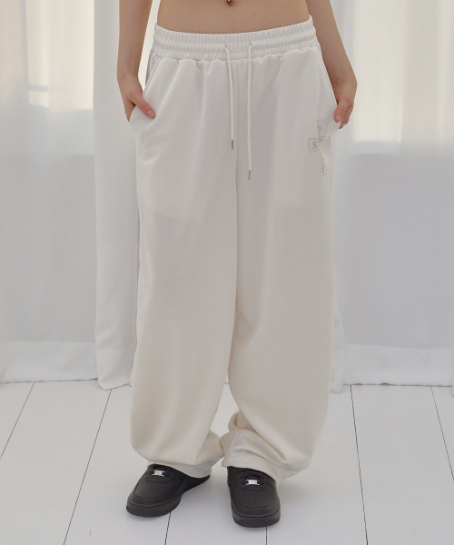 FANCY CLUB(ファンシークラブ)の「プロスグロシートラックパンツ (アイボリー) F26QD162(スウェットパンツ・レディース・その他・ONE)」の3枚目の写真