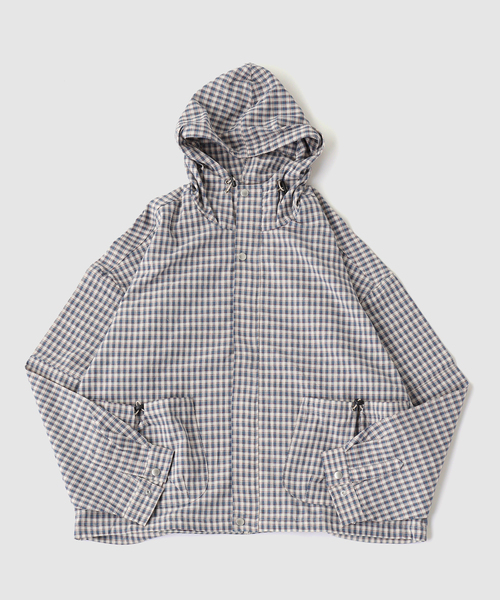 WISM(ウィズム)の「Estudio Niksen / エストゥディオ・ニクセン Bungee Strap Checkered JK(その他アウター・メンズ・ライトブルー/ベージュ・1/2)」の2枚目の写真