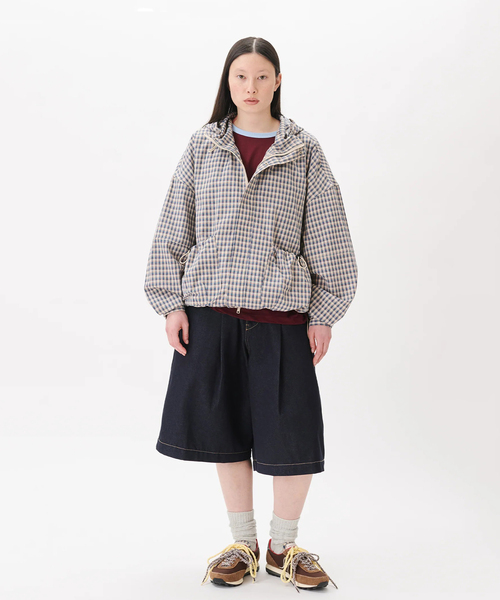 WISM(ウィズム)の「Estudio Niksen / エストゥディオ・ニクセン Bungee Strap Checkered JK(その他アウター・メンズ・ライトブルー/ベージュ・1/2)」の5枚目の写真