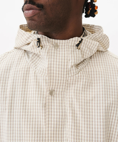WISM(ウィズム)の「Estudio Niksen / エストゥディオ・ニクセン Bungee Strap Checkered JK(その他アウター・メンズ・ライトブルー/ベージュ・1/2)」の10枚目の写真