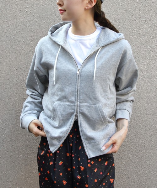 THE SHINZONE（ザ　シンゾーン）の「THE SHINZONE/シンゾーン　ユースフルジップアップフーディー　USEFUL ZIP-UP HOODIE　26AMSCU02（パーカー・レディース・グレー/ホワイト・FREE）」の2枚目の写真