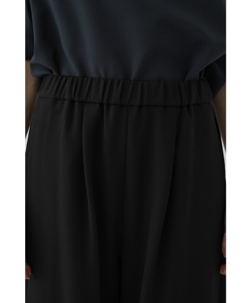 RIM.ARK(リムアーク)の「Round tuck PT(ラウンド タック パンツ)(その他パンツ・レディース・ダークブラウン/ベージュ/ブラック・38/36)」の15枚目の写真