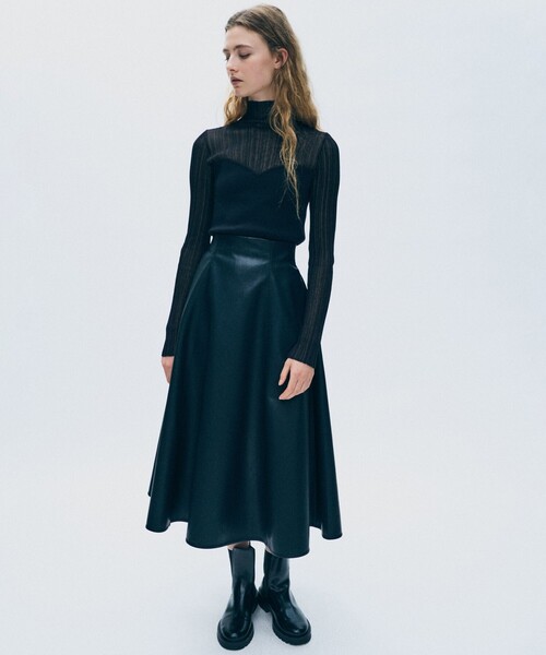 uncrave(アンクレイヴ)の「スムースタッチニット シアーコンビトップス(ニット/セーター・レディース・ブラウン系/ホワイト系/ブラック系・1)」の6枚目の写真
