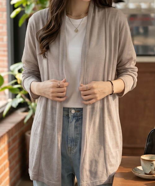 umune(ウムネ)の「トッパーカーディガン 長袖 ロング丈 縦ライン 落ち感 すっきり 華奢見え 細見え 薄手 ライトアウター コーディガン 羽織り 秋 冬(カーディガン/ボレロ・レディース・オフホワイト/モカ/ブラック・FREE)」の19枚目の写真