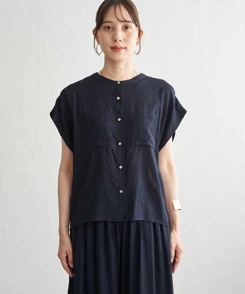 ikka(イッカ)の「【セットアップ対応】冷感ボイルタックドルマンブラウス(シャツ/ブラウス・レディース・ネイビー/グレイッシュベージュ/コーラルピンク・L/M/S)」の12枚目の写真