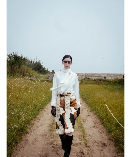sahara(サハラ)の「【26AW PRE ORDER】Scarf Tie Blouse(シャツ/ブラウス・レディース・ブラック/ホワイト・FREE)」の18枚目の写真