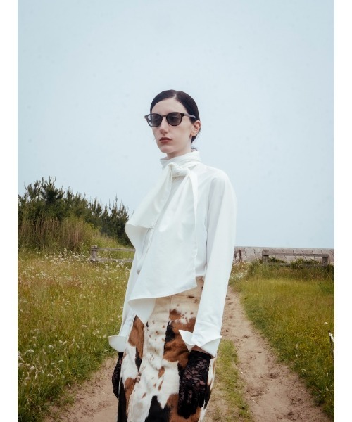 sahara(サハラ)の「【26AW PRE ORDER】Scarf Tie Blouse(シャツ/ブラウス・レディース・ブラック/ホワイト・FREE)」の11枚目の写真
