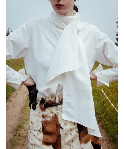 sahara(サハラ)の「【26AW PRE ORDER】Scarf Tie Blouse(シャツ/ブラウス・レディース・ブラック/ホワイト・FREE)」の17枚目の写真