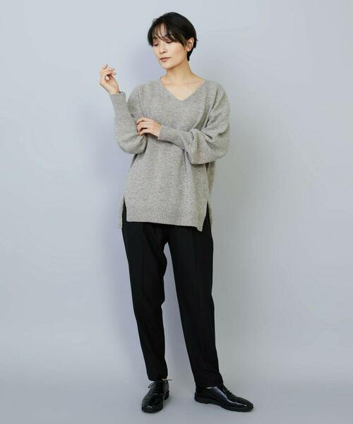 MOGA（モガ）の「クーマラムカシミヤＶネックニット（ニット/セーター・レディース・ブラウン系その他/グレー系その他・2）」の12枚目の写真