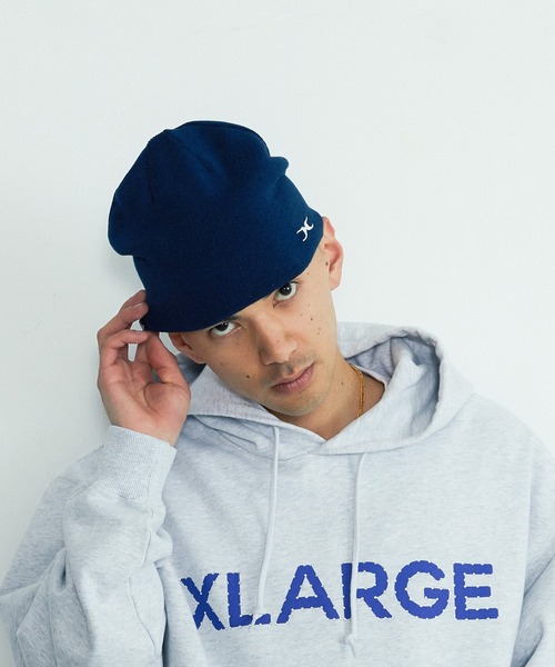 XLARGE(エクストララージ)の「COOLMAX X BEANIE(ニットキャップ/ビーニー・メンズ・ブラック/レッド/ネイビー・ONE SIZE)」の1枚目の写真