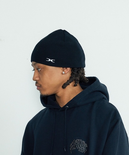 XLARGE(エクストララージ)の「COOLMAX X BEANIE(ニットキャップ/ビーニー・メンズ・ブラック/レッド/ネイビー・ONE SIZE)」の2枚目の写真