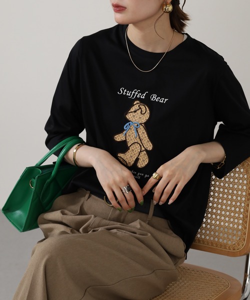 BRODIAEA(ブローディア)の「BRODIAEA テディベアプリント7分袖Tシャツ(Tシャツ/カットソー・レディース・ワインレッド/ダークグリーン/ブラック/グレイッシュベージュ・40)」の7枚目の写真