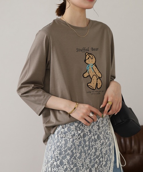 BRODIAEA(ブローディア)の「BRODIAEA テディベアプリント7分袖Tシャツ(Tシャツ/カットソー・レディース・ワインレッド/ダークグリーン/ブラック/グレイッシュベージュ・40)」の13枚目の写真