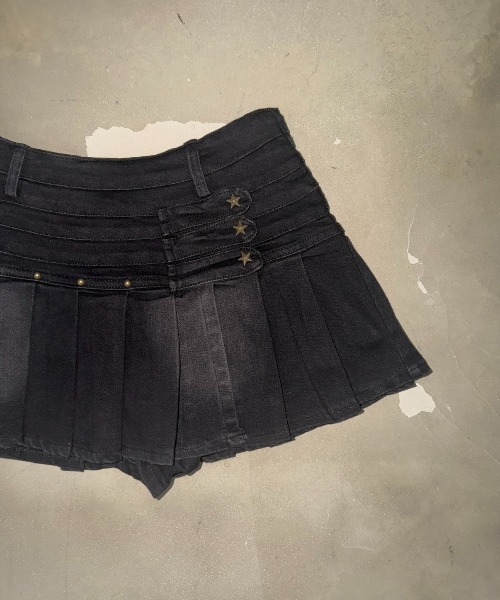 SHAGGIE(シャギー)の「スタッズ付きデニムプリーツミニスカート(デニムスカート・レディース・ブラック/ブルー・SMALL/MEDIUM)」の16枚目の写真