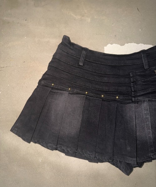 SHAGGIE(シャギー)の「スタッズ付きデニムプリーツミニスカート(デニムスカート・レディース・ブラック/ブルー・SMALL/MEDIUM)」の17枚目の写真