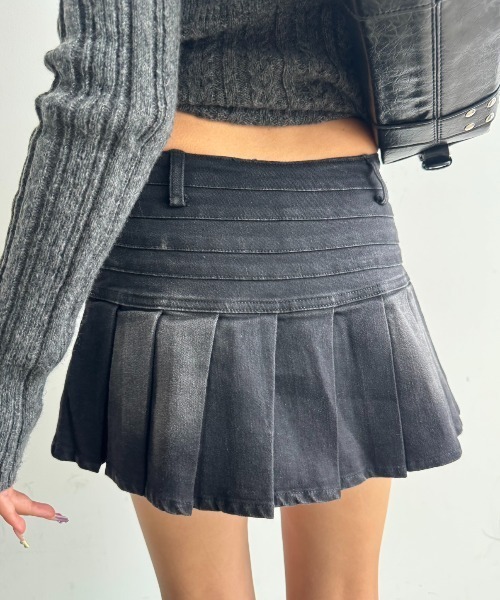SHAGGIE(シャギー)の「スタッズ付きデニムプリーツミニスカート(デニムスカート・レディース・ブラック/ブルー・SMALL/MEDIUM)」の10枚目の写真