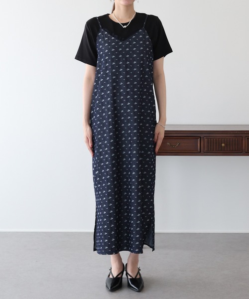 BLUEEAST(ブルーイースト)の「デニムライクフラワーレースワンピース(ワンピース・レディース・ネイビー/ブルー・MEDIUM/LARGE)」の20枚目の写真