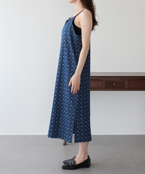 BLUEEAST(ブルーイースト)の「デニムライクフラワーレースワンピース(ワンピース・レディース・ネイビー/ブルー・MEDIUM/LARGE)」の22枚目の写真
