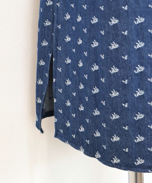 BLUEEAST(ブルーイースト)の「デニムライクフラワーレースワンピース(ワンピース・レディース・ネイビー/ブルー・MEDIUM/LARGE)」の12枚目の写真