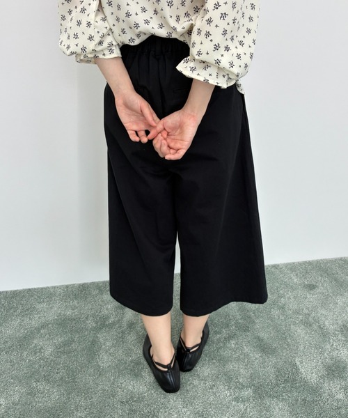FUULLY STUDIO（フーリィーステューディオ）の「ツイルタックハーフパンツ（チノパンツ・レディース・ブラック/アイボリー・FREE）」の19枚目の写真