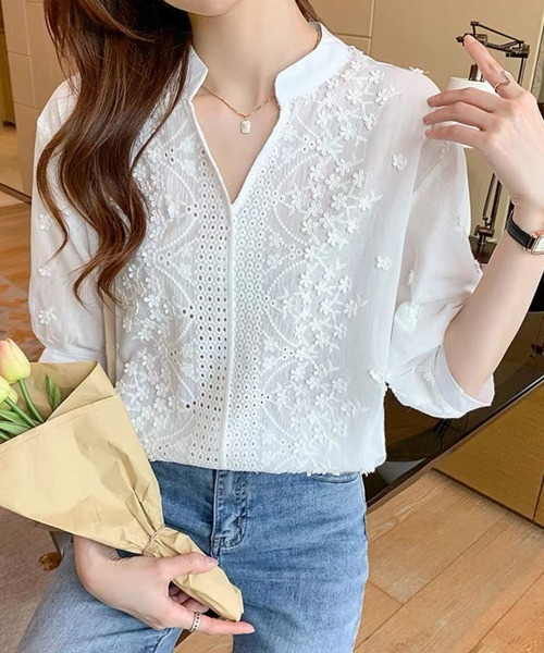 ONEP STAR（ワンピスター）の「フラワー刺繍カットワークブラウス（シャツ/ブラウス・レディース・ホワイト・MEDIUM/LARGE/X-LARGE）」の4枚目の写真