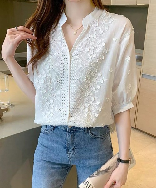 ONEP STAR（ワンピスター）の「フラワー刺繍カットワークブラウス（シャツ/ブラウス・レディース・ホワイト・MEDIUM/LARGE/X-LARGE）」の7枚目の写真