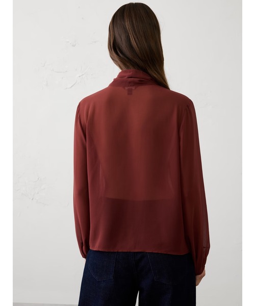BANANA REPUBLIC FACTORY STORE(バナナリパブリック ファクトリーストア)の「BANANA REPUBLIC FACTORY STORE シアースカーフネックブラウス(シャツ/ブラウス・レディース・ブラック/ホワイト/レッド系その他・M/S/L/XS)」の5枚目の写真