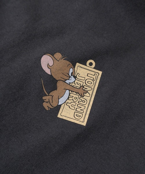 Tom&Jerry(トムアンドジェリー)の「【71】【TOM&JERRY/トムとジェリー】フェイクレイヤード ユーズド加工 プリントクルーネック ロングスリーブ Tシャツ/ロンT/ヴィンテージ風/ユニセックス/レディース/メンズ(Tシャツ/カットソー・レディース・ブラック/アイボリー系/ブラック系/アイボリー・M/L/XL)」の10枚目の写真