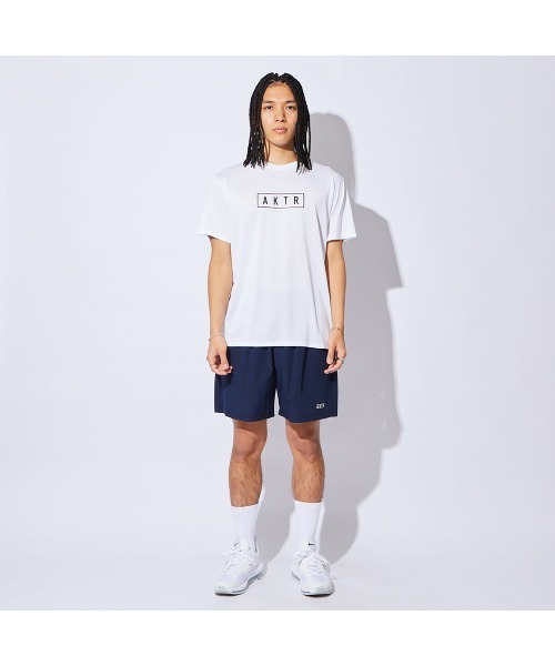 AKTR（アクター）の「AKTR BASIC AKTR LOGO SPORTS TEE（アクター ベーシック アクター ロゴ スポーツ ティー）（Tシャツ/カットソー・メンズ・ブラック系/ホワイト系・MEDIUM/X-LARGE/LARGE）」の4枚目の写真