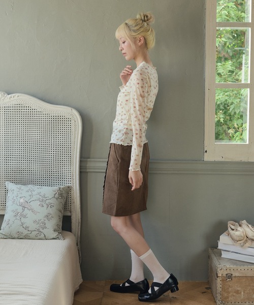 LiLIN（リリン）の「小花柄メローカットソー / flower mellow top（Tシャツ/カットソー・レディース・アイボリー/グレー・FREE）」の16枚目の写真
