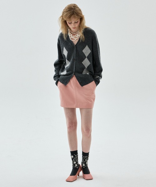 Mardi Mercredi（マルディメクルディ）の「CASHMERE BLEND CARDIGAN V NECK ARGYLE PUNCHING DETAIL / カシミヤ ブレンド カーディガン Vネック アーガイル パンチング ディテール（カーディガン/ボレロ・レディース・ピンク/ネイビー/グレー/チャコールグレー・FREE）」の10枚目の写真