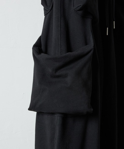 NUMBER (N)INE(ナンバーナイン)の「FIRM COTTON LIGHT SHORT PILE 6 POCKET EASY SWEAT PANTS / ファーム コットン ライト ミニ裏毛 ボックス型 6ポケット イージー スウェットパンツ(スウェットパンツ・メンズ・ブラック/トップグレー・M/L/XL)」の4枚目の写真