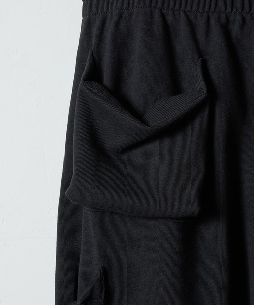 NUMBER (N)INE(ナンバーナイン)の「FIRM COTTON LIGHT SHORT PILE 6 POCKET EASY SWEAT PANTS / ファーム コットン ライト ミニ裏毛 ボックス型 6ポケット イージー スウェットパンツ(スウェットパンツ・メンズ・ブラック/トップグレー・M/L/XL)」の7枚目の写真