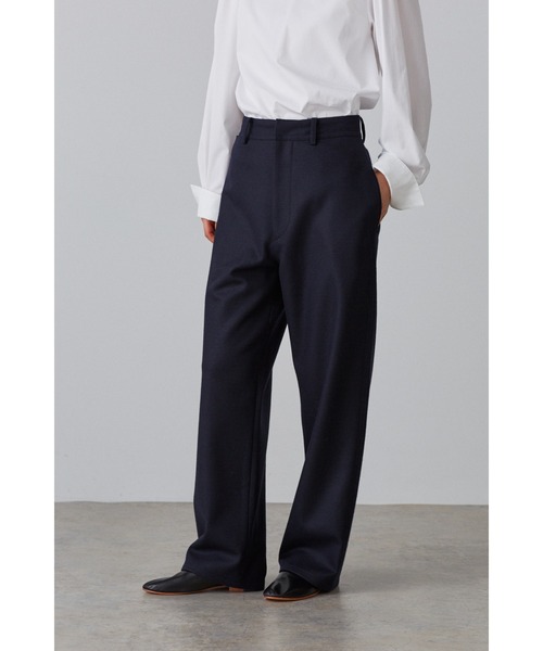 YLEVE(イレーヴ)の「BOURRIENNE × YLEVE / WOOL JERSEY TR / WORKER(その他パンツ・レディース・ホワイト/ネイビー・0/1/2)」の15枚目の写真