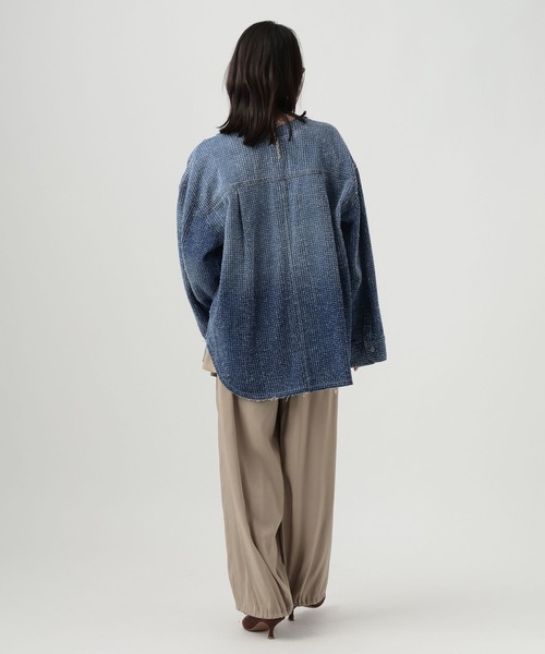 BAYFLOW（ベイフロー）の「[秋の羽織りに]ノーカラーデニムシャツ（シャツ/ブラウス・レディース・ブルー系その他/インディゴブルー・FREE）」の15枚目の写真