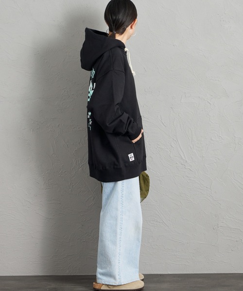 I'M NOT A PENGUIN 背面印花套頭連帽上衣