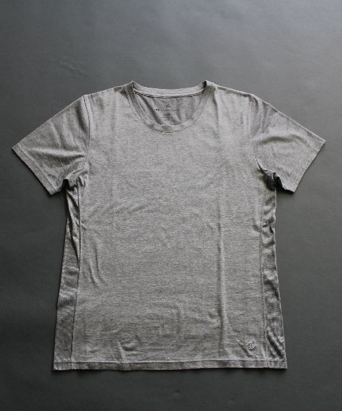 AZ by junhashimoto（エーゼイ バイ ジュンハシモト）の「AZ by junhashimoto （エーゼイ バイ ジュンハシモト） crew neck T（Tシャツ/カットソー・メンズ・ネイビー/ホワイト/ブラック/グレー・SMALL/LARGE/MEDIUM）」の3枚目の写真