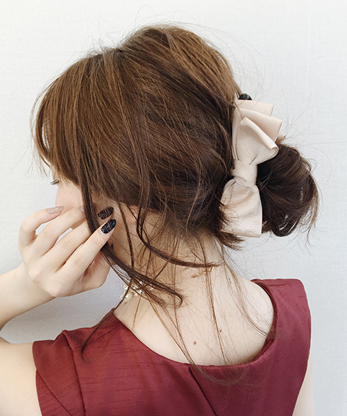 Three Four Time(スリーフォータイム)の「【ZOZOTOWN限定】グログランリボンバナナクリップ(バレッタ/ヘアクリップ)」|ベージュ
