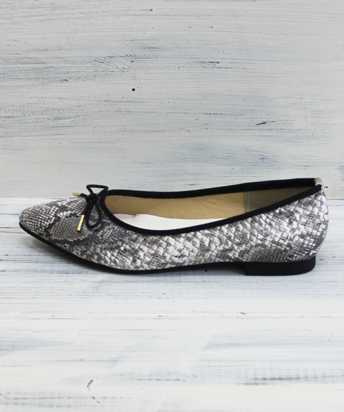 mysty woman（ミスティウーマン）の「ポインテッドトゥバレエシューズ（パンプス・レディース・シルバー/ブラック/レッド/その他1・LARGE/MEDIUM）」の6枚目の写真