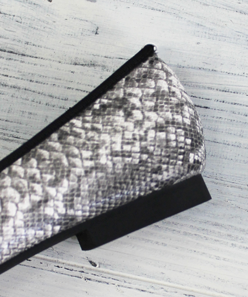 mysty woman（ミスティウーマン）の「ポインテッドトゥバレエシューズ（パンプス・レディース・シルバー/ブラック/レッド/その他1・LARGE/MEDIUM）」の11枚目の写真