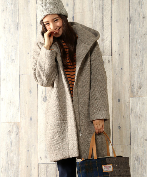 LBC(エルビーシー)の「スライバーフードコート (その他アウター・レディース・ダークグレー/ベージュ・MEDIUM/LARGE)」の2枚目の写真