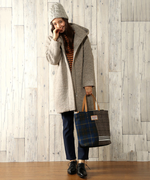 LBC(エルビーシー)の「スライバーフードコート (その他アウター・レディース・ダークグレー/ベージュ・MEDIUM/LARGE)」の14枚目の写真