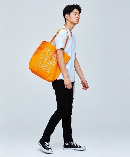 WEGO（ウィゴー）の「WEGO/CaliforniaコットンVポケットTシャツ（Tシャツ/カットソー・メンズ・ロイヤルブルー/ブラック/サックスブルー/ホワイト・SMALL/MEDIUM/LARGE/X-LARGE）」の6枚目の写真