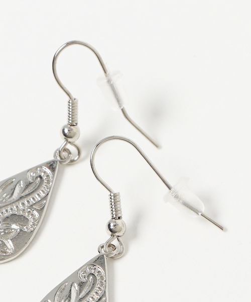 Kahiko(カヒコ)の「【Kahiko】プルメリアドロップピアス(ピアス(両耳用)・レディース・シルバー/ゴールド/ピンクゴールド・FREE)」の4枚目の写真