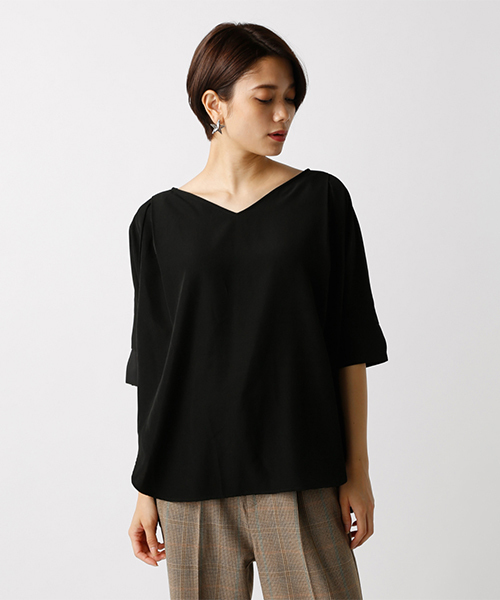 AZUL by moussy（アズールバイマウジー）の「フロントタックVネック七分袖ブラウス（シャツ/ブラウス・レディース・ブラック/ベージュ/オフホワイト・MEDIUM/SMALL）」の11枚目の写真