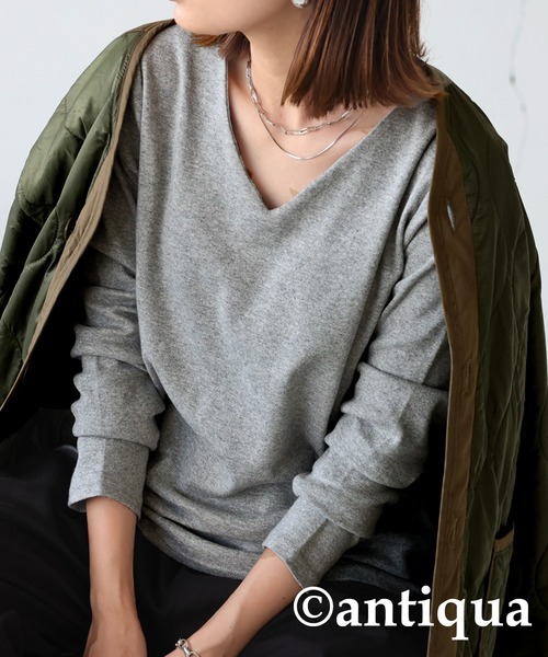 antiqua(アンティカ)の「ベーシックコットンフライスVネックロンT(Tシャツ/カットソー・レディース・ネイビー/杢グレー/カーキ/ブラック/オフホワイト/オートミール/ベージュ系その他/ブラウン系その他/グリーン系その他/バイオレット/グリーン系その他2/ブルー系その他/ライラック/モスグリーン/ベージュ・L/M/S/XL)」の3枚目の写真